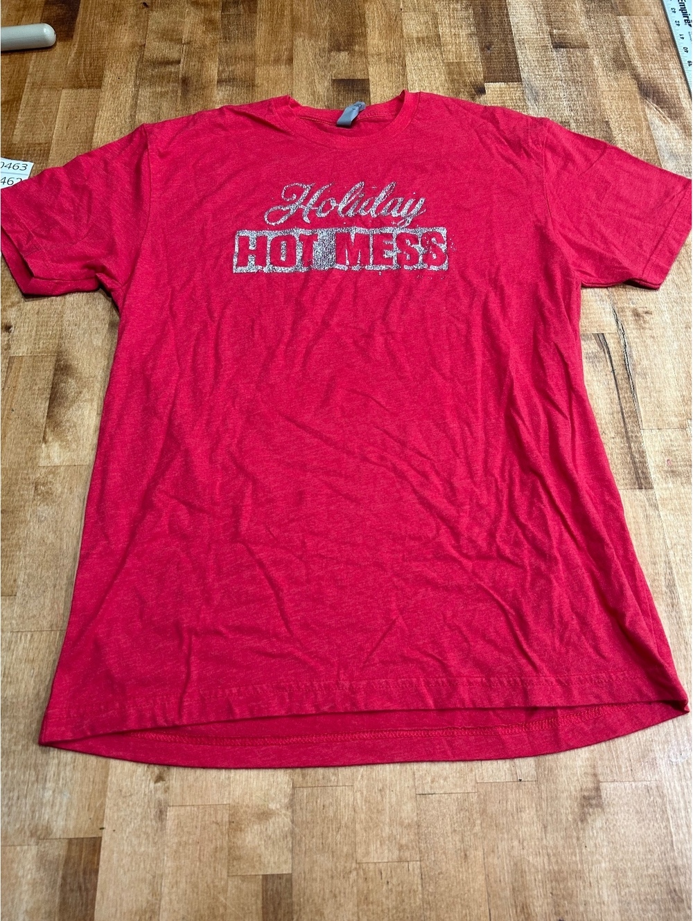 Women’s Medium Red Holiday Hot Mess T-Shirt